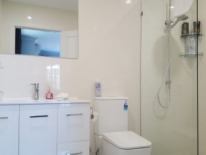 Room 6 Palm Beach Bed and Breakfast Rockingham WA
