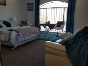 Room 6 at Palm Beach B and B for Rockingham Accommodation